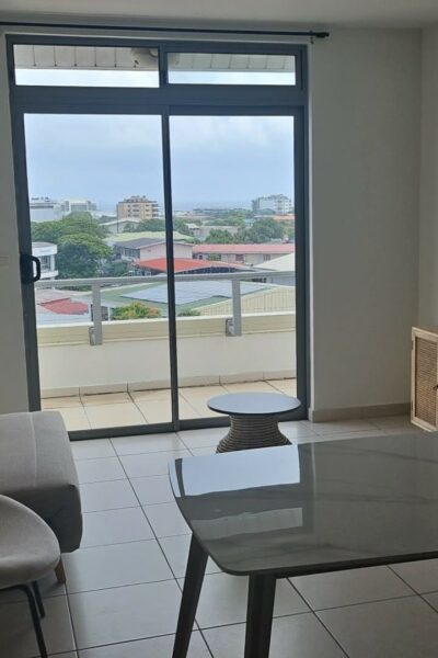À LOUER – APPARTEMENT F2 RÉNOVÉ – IMMEUBLE TE HEI URA – PAPEETE