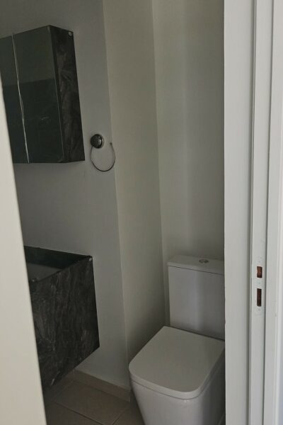 À LOUER – APPARTEMENT F2 RÉNOVÉ – IMMEUBLE TE HEI URA – PAPEETE