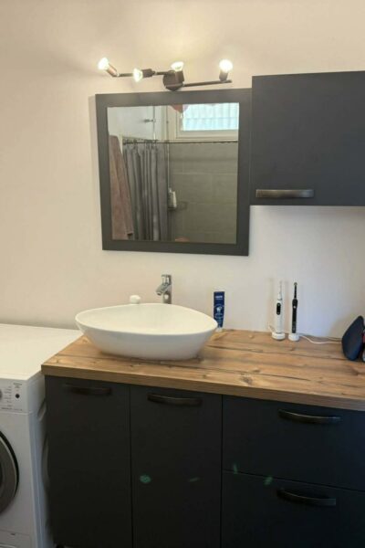 À LOUER – APPARTEMENT F2 – RÉSIDENCE MAHANA – HAUTEURS DE L’UNIVERSITÉ – PUNAAUIA